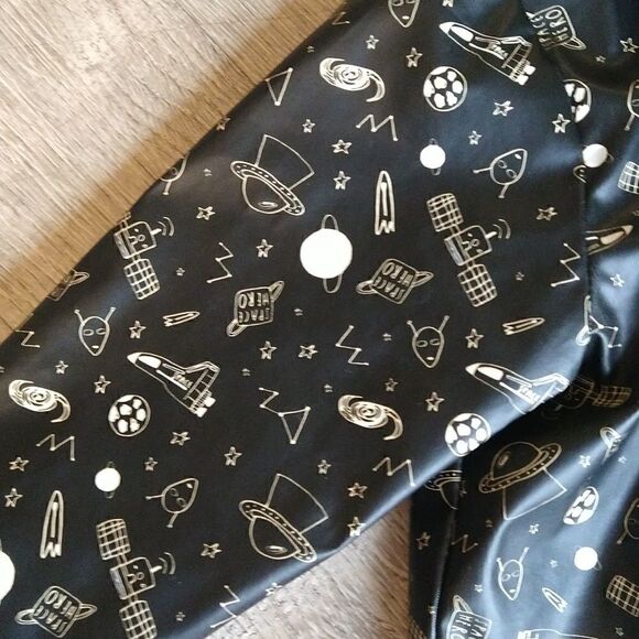 Baby Raincoat Black Alien size 12 months - Picture 3 of 6